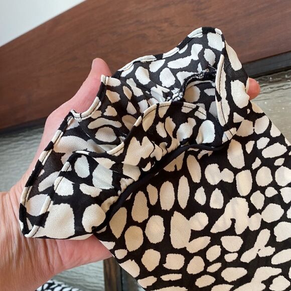 Who What Wear black and white print mini dress in xs. - Picture 5 of 7